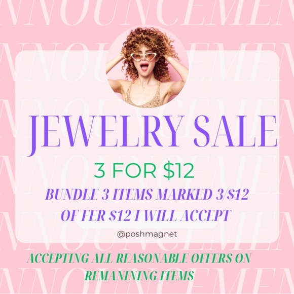 🦄 2/$10 
EUC Elegant Gold/Citrine + Black Dangle Earrings - Picture 4 of 4